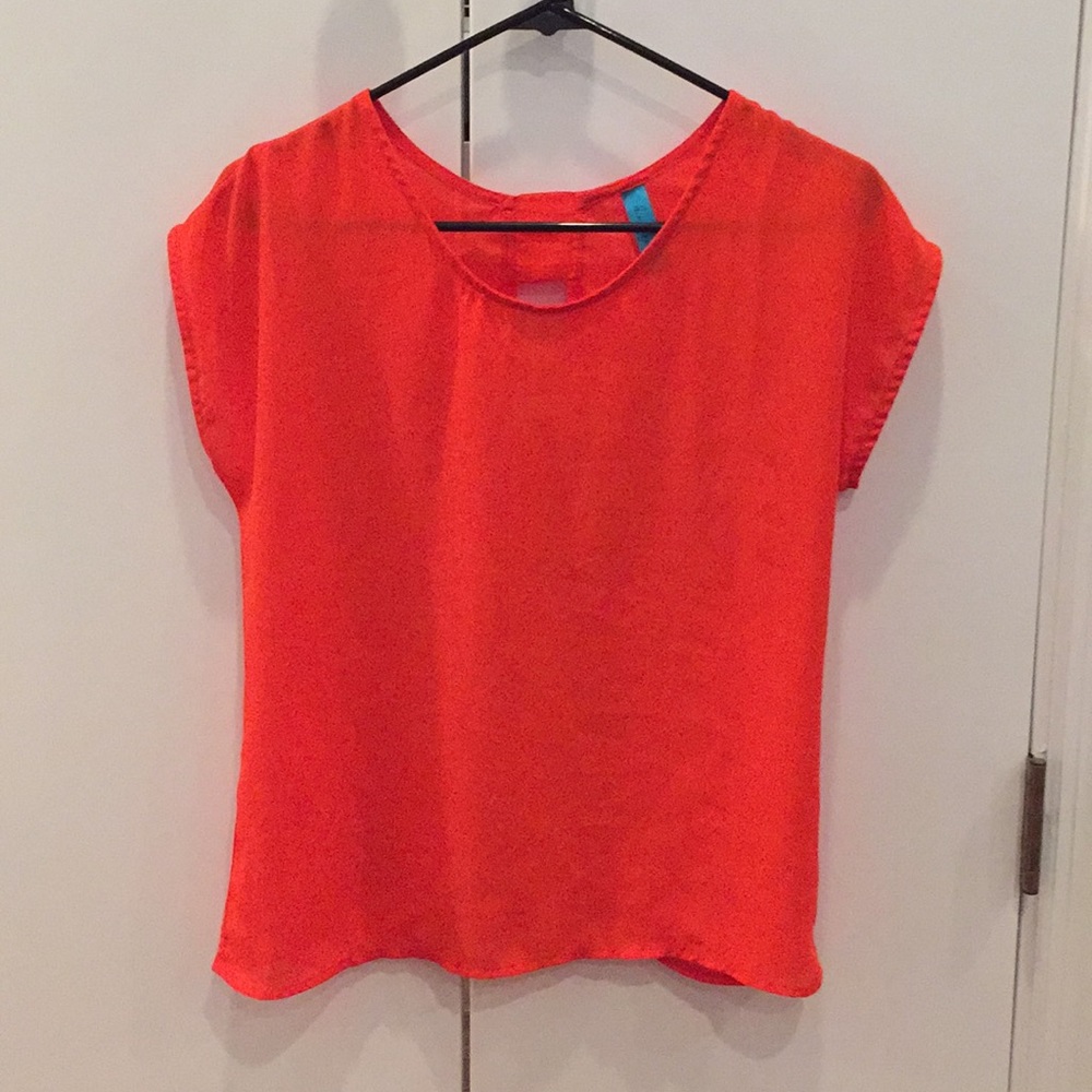 Open back blouse - Picture 3 of 4